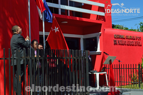 Se izaron las banderas de Paraguay (a cargo del gobernador Juancho Acosta y del presidente de la Junta Departamental don Severo Villalba) y del Partido Colorado (realizada por el miembro de la Junta de Gobierno Marcial Lezcano). (Foto: Diego Lozano para Ideas del Norte Consultora Publicitaria).