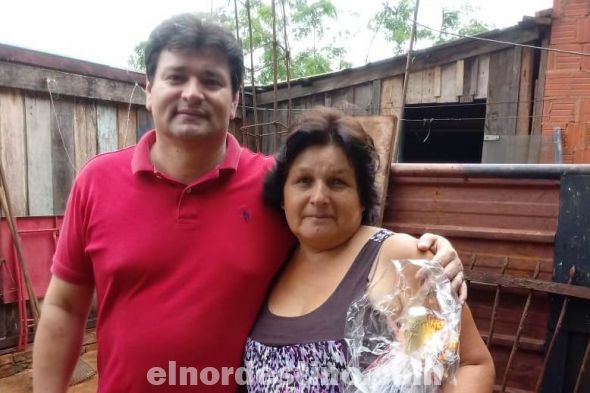 Reivindicando el compromiso con su gente, Cristian Franco realiza visita de cortesía a colaboradoras en los barrios