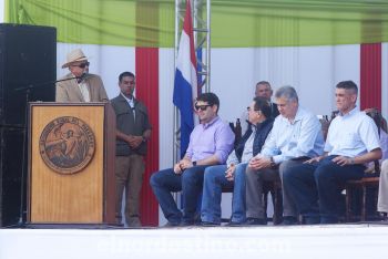 El Dr. Luís Villasanti, titular de la ARP,  expresó que el Gobierno Nacional y el mayor gremio de Paraguay unidos vamos a lograr que no hayan más pobres en nuestro país. (Foto: Diego Lozano).