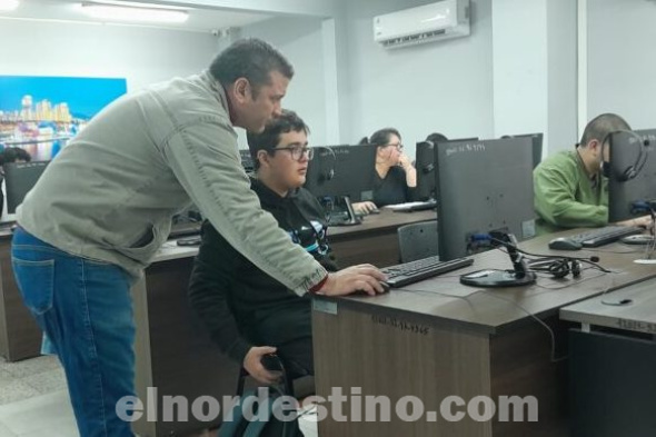 Esta colonia de vacaciones, que inició el lunes 8, es una oportunidad única para que los jóvenes se diviertan mientras aprenden nuevas habilidades, los cuales les serán de gran utilidad en su futuro personal y profesional. (Foto: Ministerio de Tecnologías de la Información y Comunicación).