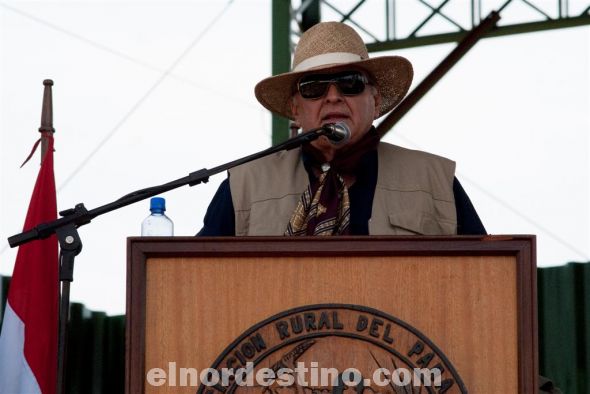 El Presidente de la ARP Regional Amambay Víctor Hugo Paniagua ponderó los beneficios que trae al Departamento la realización de la Expo Amambay y agradeció a las empresas participantes. (Foto: Diego Lozano). 
