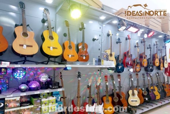 Planet Outlet seguirá siendo una muy buena elección a la hora de pasear y hacer compras. Con amplio estacionamiento, seguridad, y un enorme patio de comidas climatizado, locales y turistas eligen todo el año visitar el primer outlet de Paraguay. (Foto: Diego Lozano para Ideas del Norte Consultora Publicitaria).