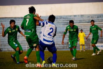 Algo carente de variantes a la hora de atacar, Sportivo 2 de Mayo abusó buscando demasiados los avances por el lateral derecho de Richard Álvarez, lanzado casi siempre por Gustavo Marín. (Foto: Diego Lozano).
