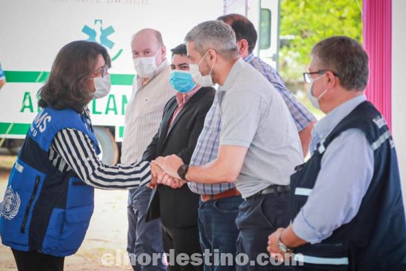 Con presencia del Presidente de la República Mario Abdo Benítez, el viceministro de Atención Integral a la Salud Dr. Víctor Hernán Martínez y la Representante interina de la OPS/OMS en Paraguay Dra. Haydee Padilla, fueron inauguradas las Plantas productoras de Oxígeno. (Foto: OPS).