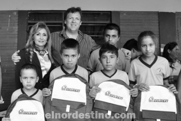 Gobernación de Amambay realiza la entrega de 1400 mochilas para escuelas de zonas rurales