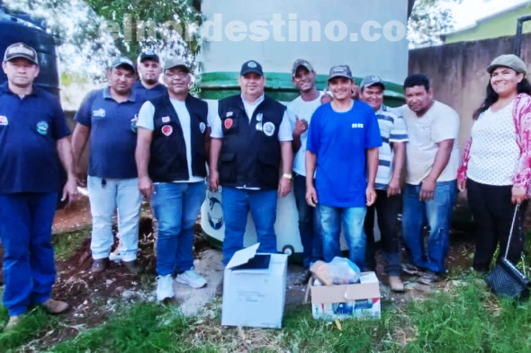 Gobernación de Amambay administración Juancho Acosta entrega tanque y motor para restablecer servicio de agua en Romero Kué