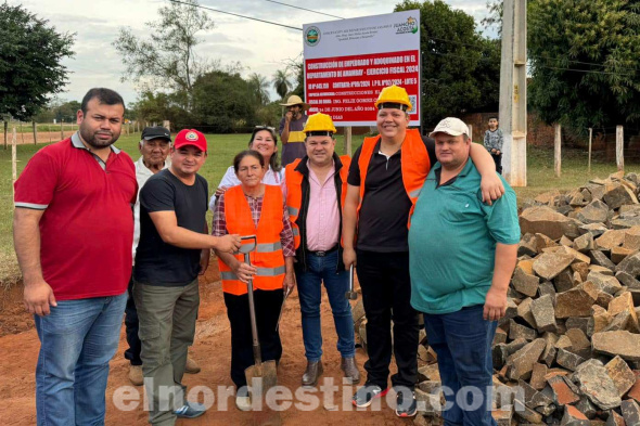 Comprometido con el progreso, gobernador Juancho Acosta inicia trabajos de empedrados en Capitán Bado, Karapaí y Cerro Corá