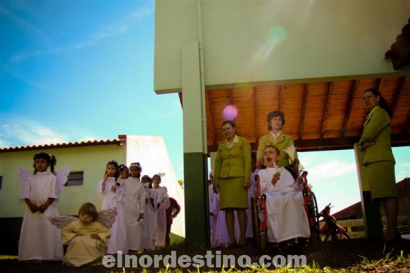El “Centro Educativo y de Rehabilitación “Amor y Esperanza” facilita con su labor una digna integración a personas portadores de deficiencias visuales, auditivas y motora, de todas las edades, sin distinción de raza ni creo. (Foto: Diego Lozano).