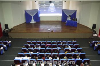 En el Aula Magna de la sede 1, en la Centro Cultural Alberto Morelo y en el Salón Auditorio de la Municipalidad de Pedro Juan Caballero se desarrolla el Primer Congreso Universitario de Estudiantes de Medicina. (Foto: Fátima Rodríguez).