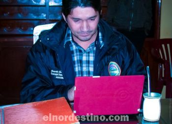 El concejal departamental Ricardo Sánchez (PLRA) manifestó desistir de su intención de ser Presidente del Cuerpo Legislativo e invitó a todos sus colegas a reunirse en un cuarto intermedio. (Foto: Diego Lozano).