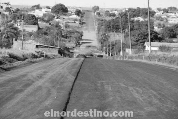 Una obra emblemática de la primera etapa del contorno viario, el puente sobre la calle México avanza, uniendo las dos partes de esa vía en Jardim Estoril, lo que posibilitará la unión del trecho norte. Los trabajos están en fase avanzada. (Foto: Departamento de Comunicaciones de la Municipalidad de Ponta Porã).