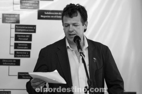 El gobernador de Amambay Pedro González Ramírez realizó una consistente y auspiciosa exposición acerca de la administración que viene realizando desde Agosto. (Foto: Diego Lozano).