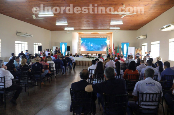 El acto de lanzamiento estuvo encabezado por el presidente doctor César Rodríguez, quién con un tono moderado y firme a la vez defendió el valor de las ciudades fronterizas de Pedro Juan Caballero, Ciudad del Este y Salto del Guairá. (Foto: Municipalidad de Pedro Juan Caballero).