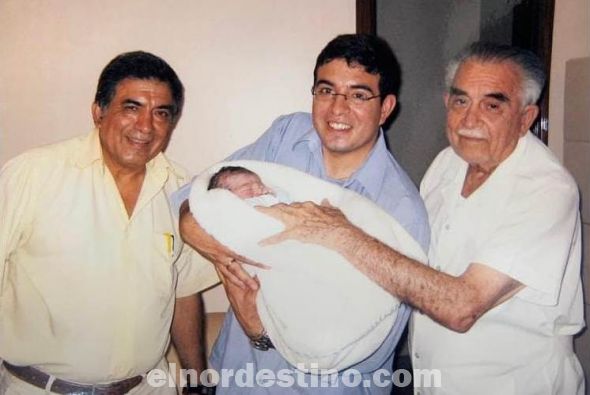 Cuatro generaciones de la familia Medina en una foto: El Dr. Luís Medina, el licenciado Jorge Medina y el Doctor Aníbal Leoncio Medina Valiente (Q.E.P.D.), quien fuera uno de los galenos más renombrados de la frontera, por su capacidad profesional y su voluntad de servicio. (Foto: Acervo Familia Medina).