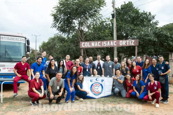 Siempre con el lema “Ayudar al que necesita no sólo es parte del deber sino de la felicidad”, Universidad Central del Paraguay sede Pedro Juan Caballero continúa llegando con servicios de salud a los sectores más carenciados del departamento de Amambay. (Foto: Asesoría de Prensa de UCP sede PJC).