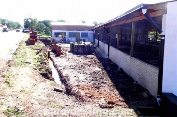 Municipalidad de Concepción construye plazoleta en local de Feria de Agricultores