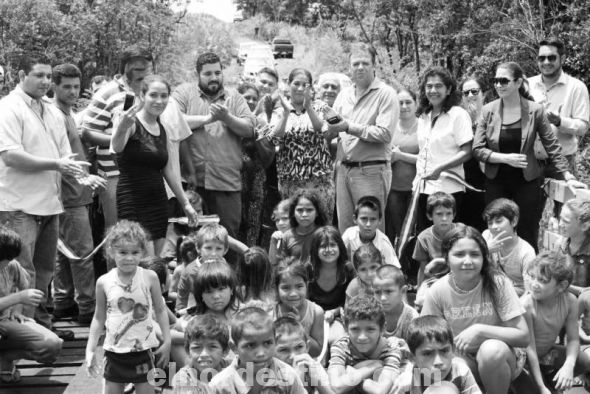 Cuarenta familias son beneficiadas con puente construido por la Gobernación de Amambay en el asentamiento Pua Puahu