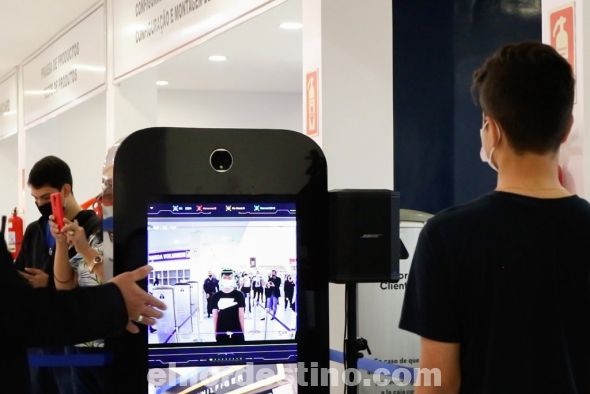 Shopping China abre sus puertas después de siete meses, apostando por la ciudad de Salto del Guairá, que sin lugar a dudas tiene mucho que ofrecer al turismo comercial, que actualmente es el único recurso económico con que cuenta esta comunidad. (Foto: Fanpage de Facebook de Shopping China).