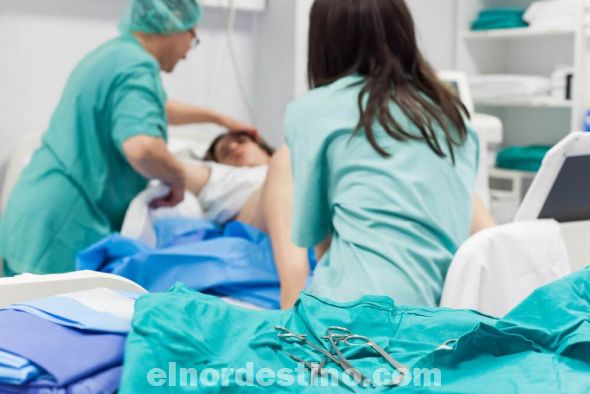 La hemorragia postparto es un importante contribuyente a la morbilidad materna y sigue siendo la principal causa de mortalidad materna a nivel mundial; en la mayoría de los casos aparece en forma espontanea inmediata a la ocurrencia del parto. (Foto: Facebook Universidad Sudamericana).