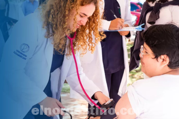 A partir del cuarto año de la Carrera de Medicina, en Universidad Sudamericana los estudiantes ingresan a los diferentes campos de prácticas como la Clínica de la Universidad y en el Hospital Regional Dr. Aníbal Leoncio Medina de Pedro Juan Caballero. (Foto: Gacetilla de Prensa de Universidad Sudamericana).