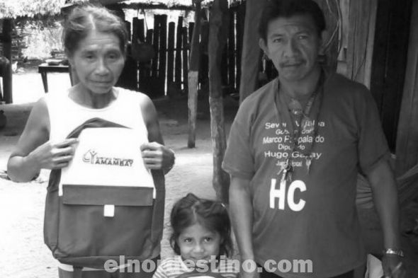 Gobernador de Amambay Pedro González Ramírez realiza entrega de mochilas a estudiantes de Capitán Bado