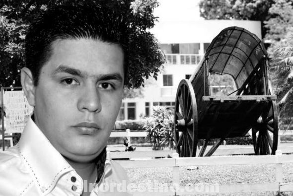 El concejal municipal Éver Salinas defendiendo los intereses de los sectores desprotegidos