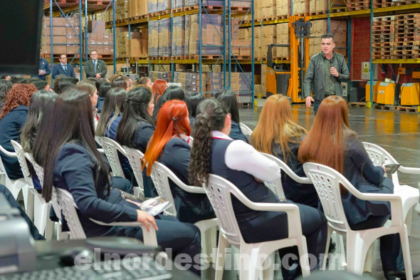 El gerente general de Shopping China Importados  señor Artemio Givago agradece a todas las autoridades participantes por su tiempo y dedicación, así como a los colaboradores que formaron parte de esta importante iniciativa binacional. (Foto: gacetilla de prensa de Shopping China Importados).