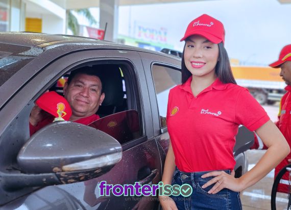La palabra Shell se utilizó como marca comercial del queroseno enviado al Lejano Oriente por Marcus Samuel and Company. Originalmente, comerciaba con antigüedades, objetos curiosos y conchas marinas procedentes de Oriente.