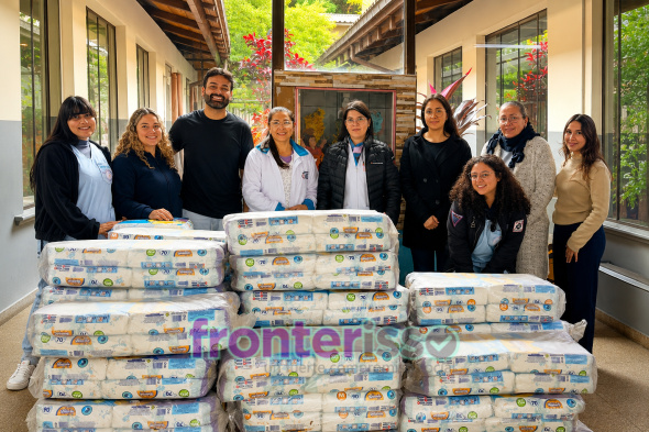 De acuerdo con los organizadores, esta acción refuerza el rol de la universidad de trascender las aulas, generando un impacto positivo directo en la comunidad local y apoyando la salud pública de la región. (Foto: Asesoría de Prensa de Universidad Interamericana). 