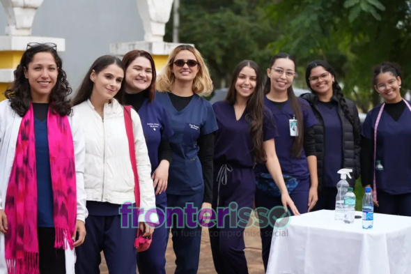 La actividad tuvo como principal objetivo brindar atención médica, promover acciones preventivas y recopilar información relevante sobre diabetes, una de las enfermedades crónicas con mayor impacto en la salud pública. (Foto: gacetilla de Prensa de UNISUD Sede Pedro Juan Caballero).