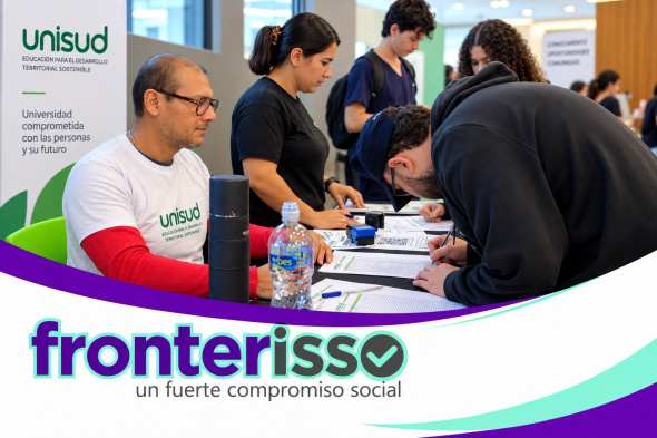Un equipo de investigación de UNISUD realizó la etapa de recolección de datos del proyecto “Uso ético de la inteligencia artificial en la formación académica: percepciones y experiencias de estudiantes universitarios. (Foto: Asesoría de Prensa de Universidad Sudamericana). 