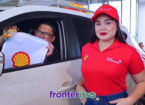 La forma del emblema de Shell ha cambiado con los años, siguiendo las tendencias de diseño gráfico. El emblema actual se presentó en 1971. Después de treinta años, sigue resistiendo el paso del tiempo.