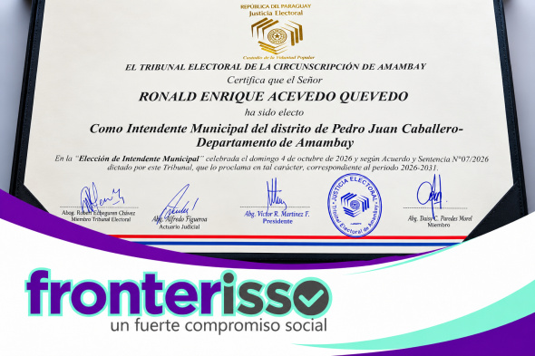 El intendente Ronald Acevedo hizo un llamado a la unidad y cooperación entre los integrantes de la nueva Junta Municipal, independientemente de sus diferencias partidarias, destacando la importancia de trabajar conjuntamente por el desarrollo de Pedro Juan Caballero. (Foto: Municipalidad de Pedro Juan Caballero).